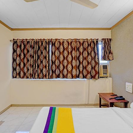 Itsy Hotels Aakash,100 Mts From Sardar Patel Stadium Ahmedabad Bagian luar foto